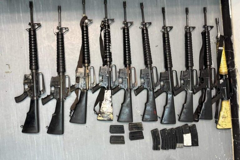 GprKkqVWQAA-ug-1320x880