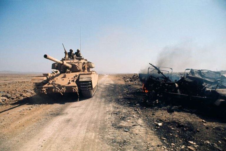 Israeli_Tank_on_Golan_Heights